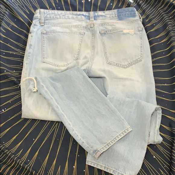 A&F Jean; Ames Slim Boyfriend - Picture 2 of 5